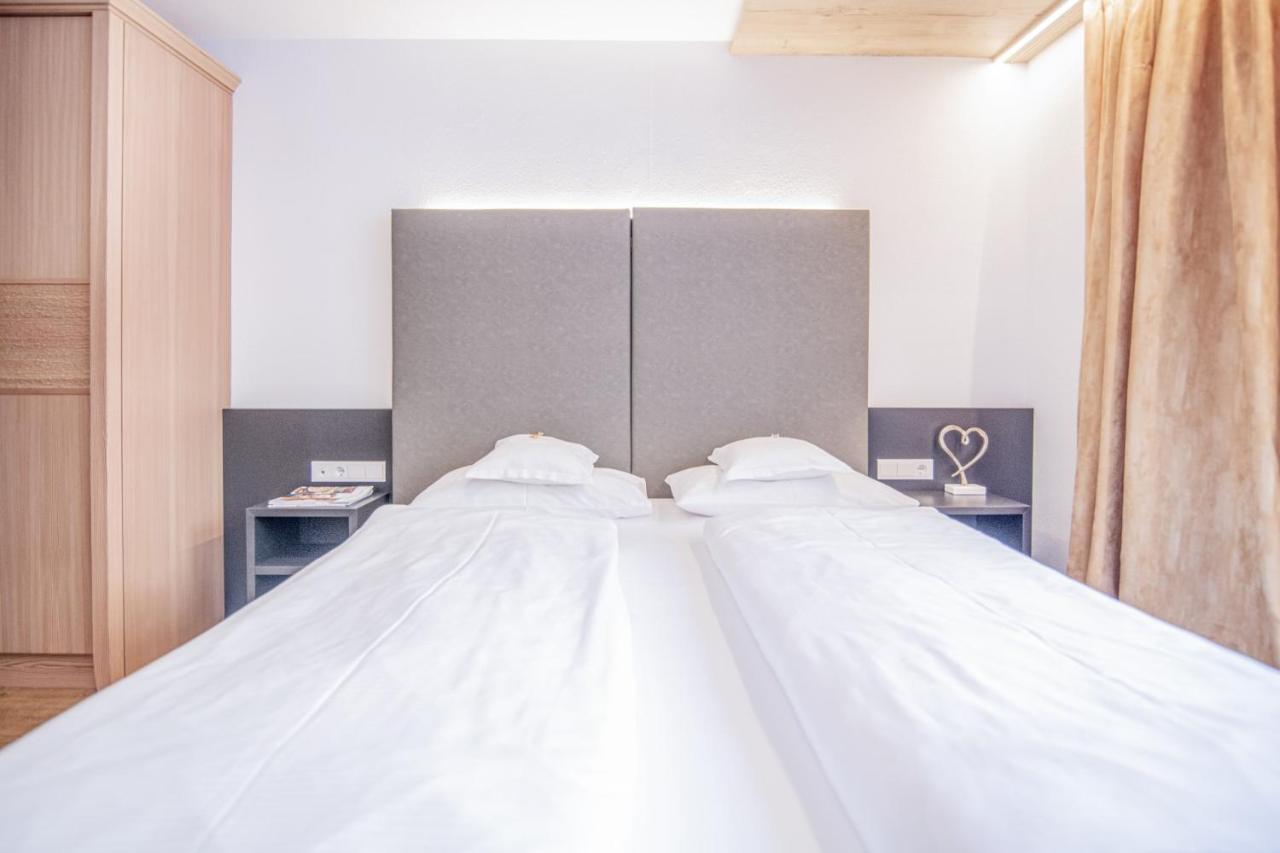 Hotel Residence Rose Випитено Экстерьер фото