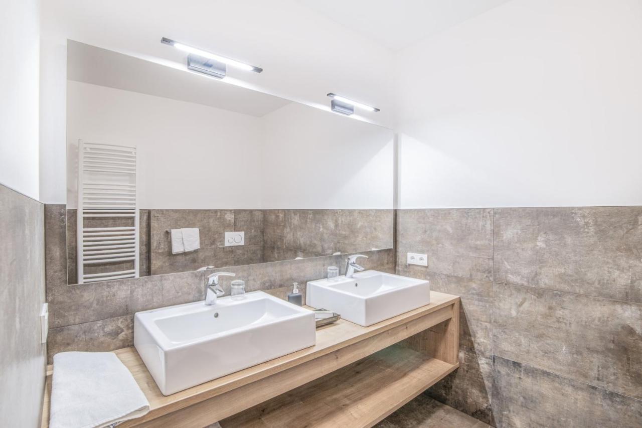 Hotel Residence Rose Випитено Экстерьер фото