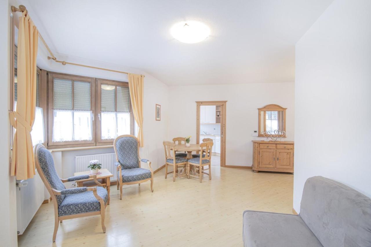 Hotel Residence Rose Випитено Экстерьер фото