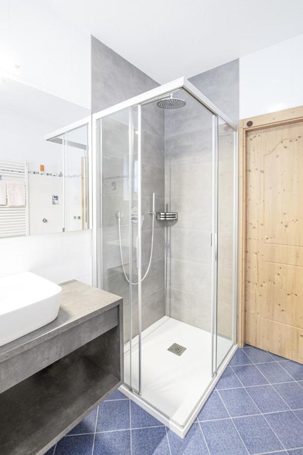 Hotel Residence Rose Випитено Экстерьер фото