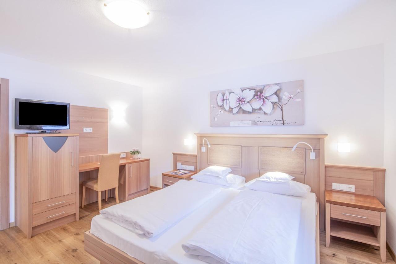 Hotel Residence Rose Випитено Экстерьер фото