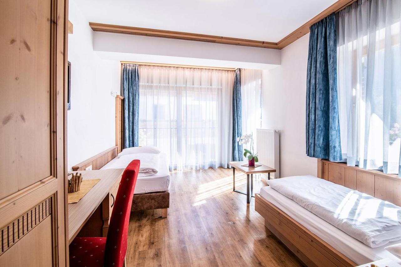 Hotel Residence Rose Випитено Экстерьер фото