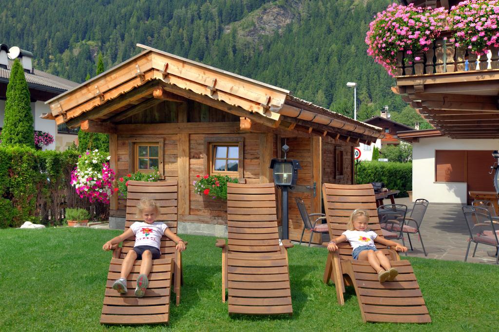 Hotel Residence Rose Випитено Экстерьер фото