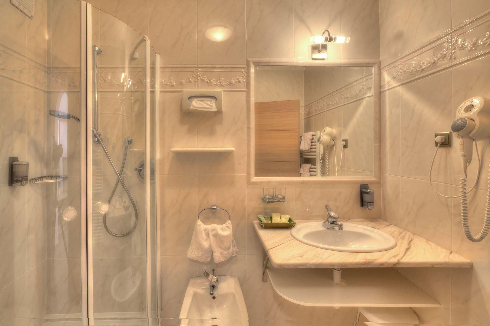 Hotel Residence Rose Випитено Экстерьер фото