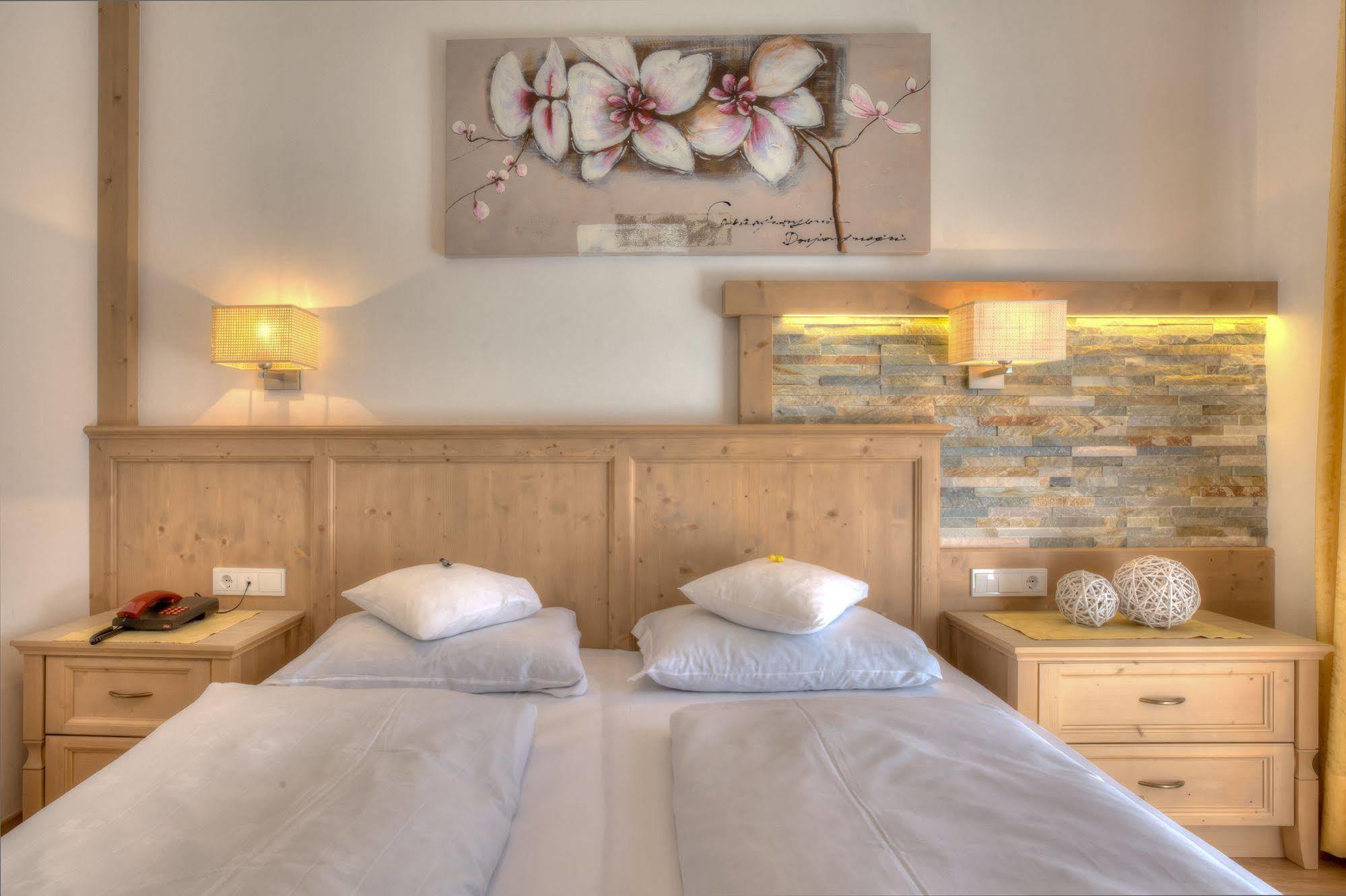 Hotel Residence Rose Випитено Экстерьер фото