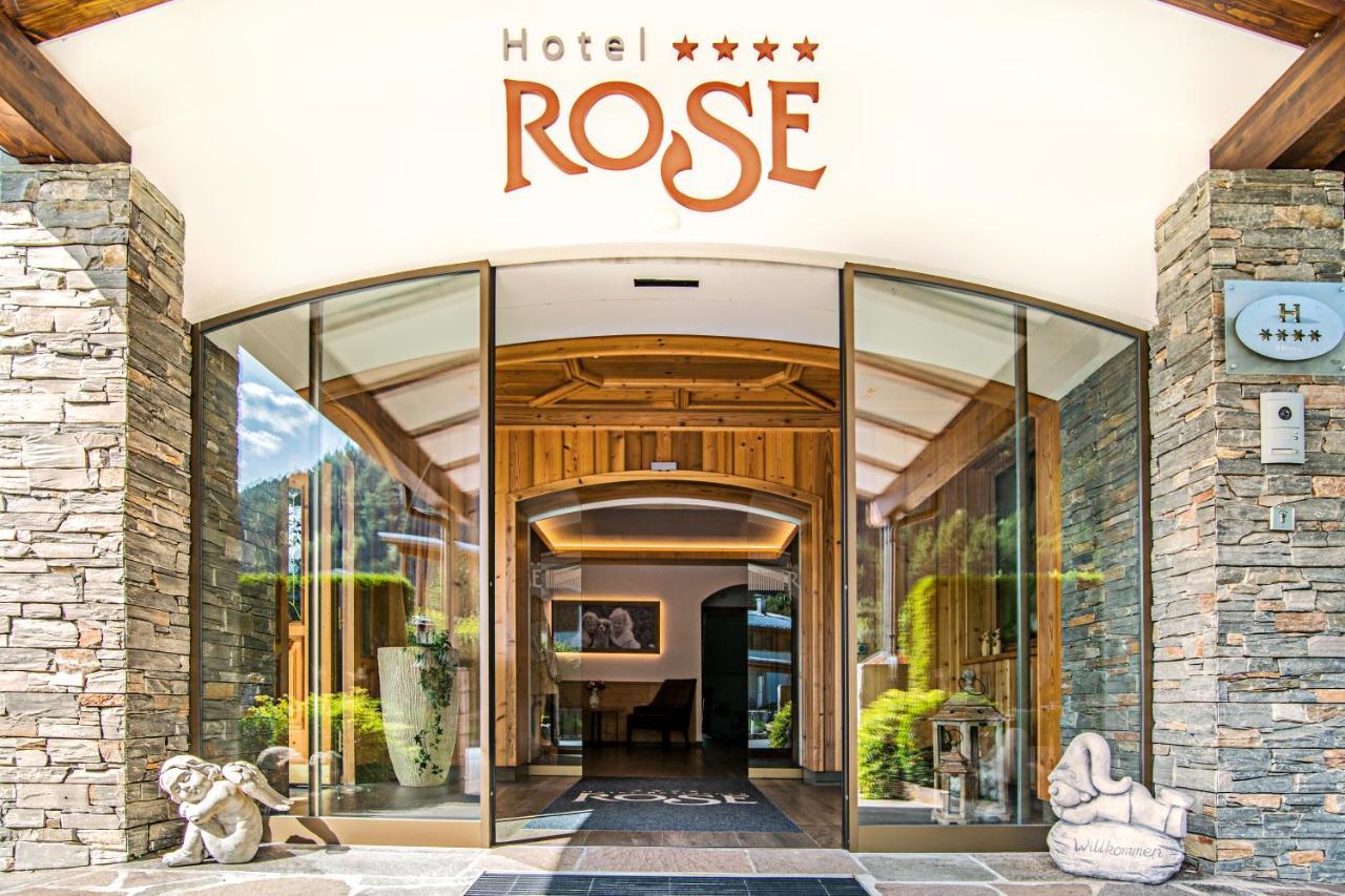 Hotel Residence Rose Випитено Экстерьер фото