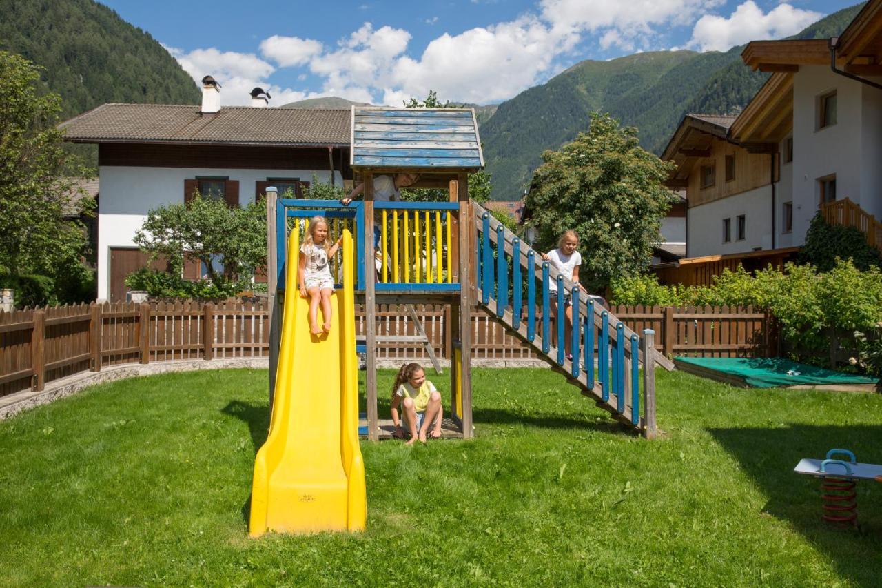 Hotel Residence Rose Випитено Экстерьер фото