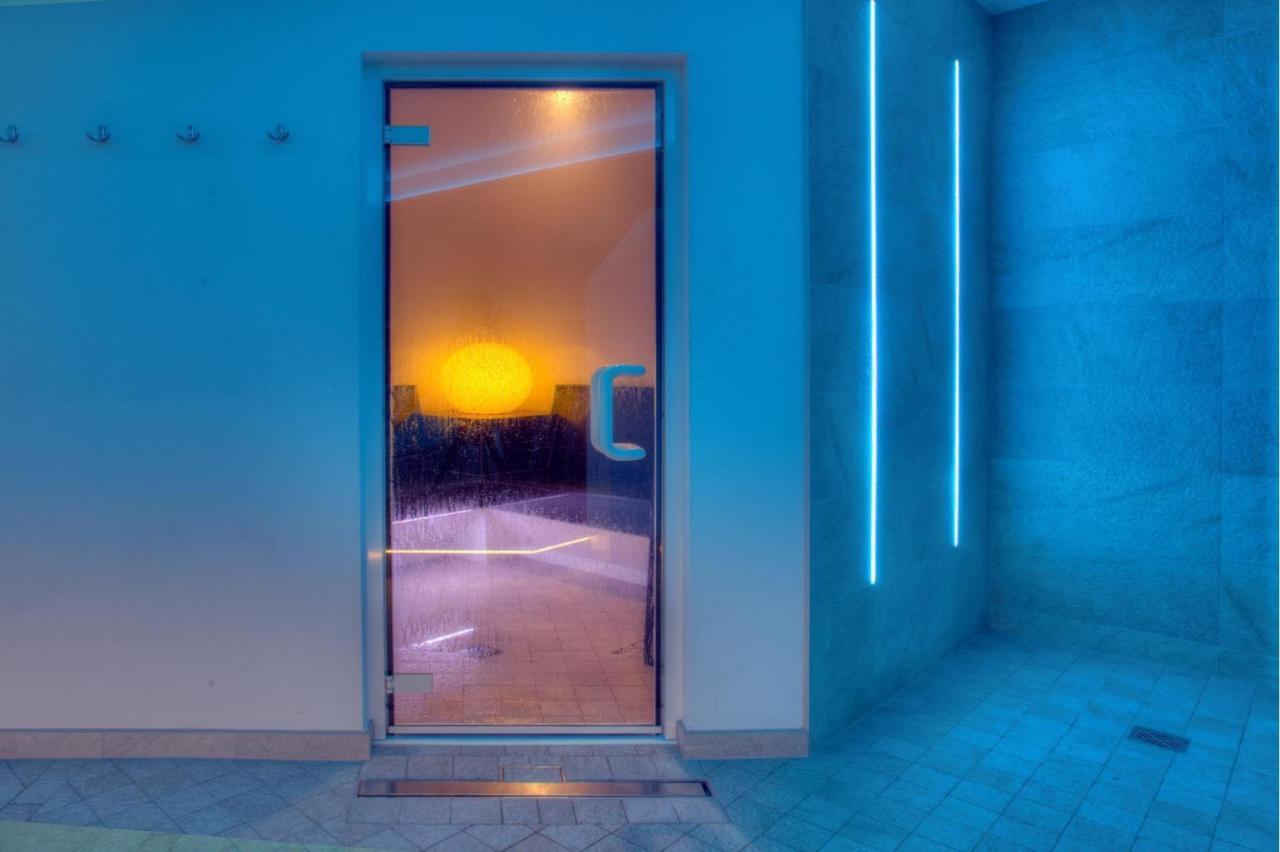 Hotel Residence Rose Випитено Экстерьер фото